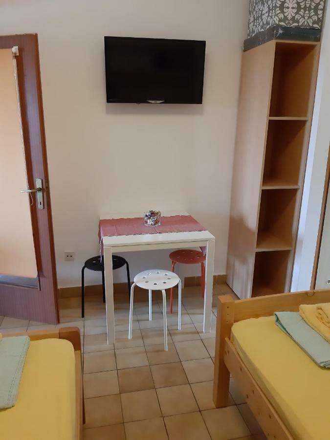 Mirta 1 Apartment Pavicini Exterior photo